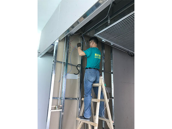 新工裝到了,得到裝修工人一致好評